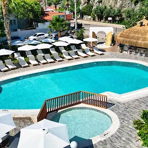 Ata Lagoon Hotel